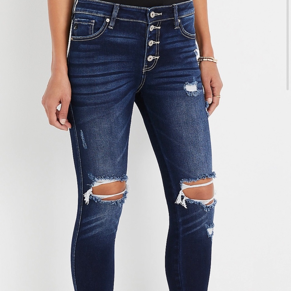 Maurice’s KanCan Skinny Curvy High Rise Frayed Hem Jean (Size 26)